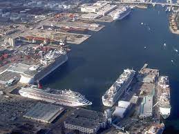 Here's a list of many port ship schedules (port cruise ship calendars). Fort Lauderdale Port Everglades Florida Cruise Port Schedule Cruisemapper