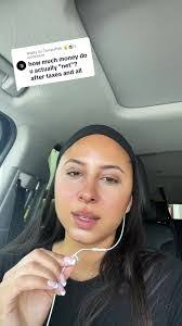 Rebecca Link's Instagram, Twitter & Facebook