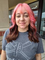 Master cosmetologist offering discounted services in Richmond Hill