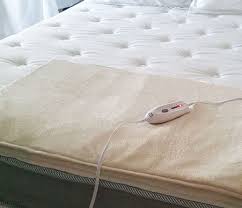 Super simple pakage shipping makes it a whole lot simpler to handle than a conventional, and we experienced very little if any issues with degassing odors or the foam reaching it's. Electric Foot Heating Pad For Bed Sleep With Cozy Feet