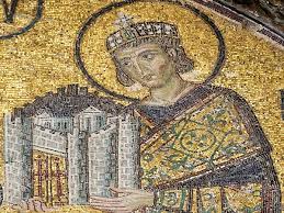 Η τοποθεσία του, στην καρδιά μιας μεγάλης και διαρκώς αναπτυσσόμενης περιοχής εμπορικής δραστηριότητας, το καθιστά προορισμό επιλογής. Megas Kwnstantinos Kai Prwtobyzantinh Periodos Pemptoysia