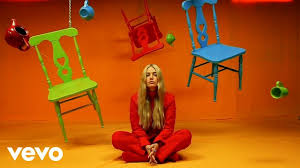 One day, when he was making a wooden doll he said how happy i am, if this doll becomes a kid. Arti Dan Terjemahan Lirik Lagu Ashe Moral Of The Story Asaljeplak Com