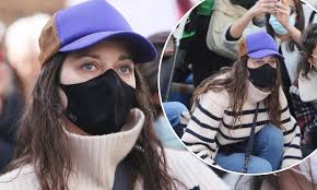 The cannes film festival made a triumphant return with its first red carpet on tuesday night. Marion Cotillard Keeps A Low Profile As She Joins Climate Protesters In The Streets Of Paris Daily Mail Online