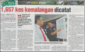Keratan akhbar kemalangan jalan raya. Lembaga Lebuhraya Malaysia