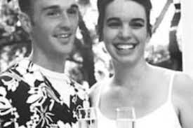 Couple wed in Hawaii