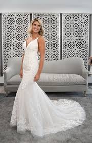 Women's fishtail dresses designed and sold by independent artists. Fishtail All About Eve