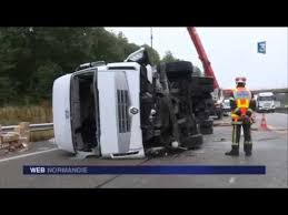 Ce que tu cherches est la force d'impact. Accident Grave Sur L A13 A La Hauteur De Rouen Youtube