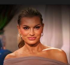 Lindsay Hubs Pregnancy and Relationship Controversy