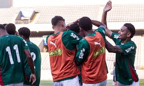 Palmeiras empata com Juventude e segue na liderança do Brasileiro Sub-20