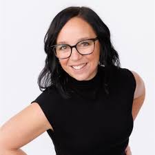 🏃‍➡️ Un marathon de 300 jours… 🪑 Je grugeais les pattes de chaises,  j'étais malheureux mais j'avais plein d'idées. Ça fait plusieurs mois que  j'ai envie de créer et de produire un