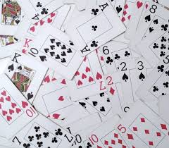 Regardless of the device, all players share a common platform where they can match against each other, communicate, and find new playing partners. 10 Reasons A Deck Of Cards Is Better Than A Board Game