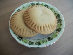 You will go crazy over the raisin filling! Raisin Filled Cookies Robinne Weiss