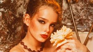 Gross pretty baby photos this was one of a series of photographs that brooke shields posed for at the age of ten for the photographer garry gross. Haischlib Prettybaby Ar Twitter