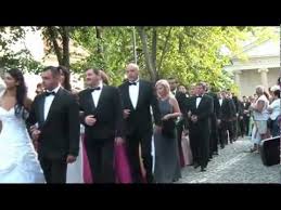 A balatonfüredi horváth esztert választották a 196. Anna Bal 2012 Balatonfured Unnepelyes Bevonulas A Blaha Etteremtol Az Anna Grand Hotelbe Youtube