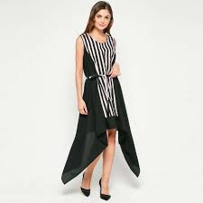 Jakarta timur sovinska (69) tambah ke wishlist. Midi Dress Batik Modern Gesyal Terusan Batik Monochrom Motif Lurik Asimetris Terbaru Agustus 2021 Harga Murah Kualitas Terjamin Blibli