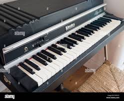 rhodes piano ราคา lessons