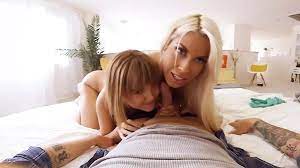 VR PORN-Mom teach her teen daughter how to suck cock - pornwhite.com