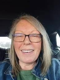 Toni Akins's Instagram, Twitter & Facebook