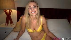 Addie Andrews tries out for porn - XVIDEOS.COM