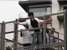 Are you guys ready to stay in shahrukh khan's delhi house for one day? Did You Know That Mannat Was Not The First Name Shah Rukh Khan Had In His Mind For His House Hindi Movie News Times Of India