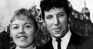 Mr berkery, who uses the name jon jones, slept on park benches, in his car or homeless shelters for more than two. Tom Jones Admits He Is Father Of Us Singer Wales Online