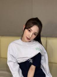 Okay i do this blog because g idle and blackpink are my favorite groups and i love both of them so l. Miyeon Ahri Blackpink Cho Miyeon G Idle Gidle Idle K Da Kda Korea Kpop Hd Mobile Wallpaper Peakpx