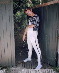 The White Sneakers Of Sundy Jules On The Account Instagram Of Sundyjules Spotern Le jeune influenceur sundy jules attire les followers par millions et les marques comme des mouches. the white sneakers of sundy jules on