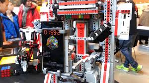 Der roboter cubestormer 3 löst einen zauberwürfel in einer zeit von 3,253 sekunden. Rubik S Cube Mit Lego Losen Svens Gedankensplitter