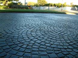 It is a type of crushed gravel that is utilized. 6 Alternatives To Asphalt Driveways Housessive Asphalt Driveway Cobblestone Driveway Paver Driveway