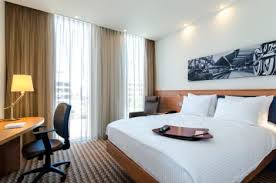 The hotel is located in quiet surroundings on the bank of the river gaasp a few minutes from the amsterdam arena the rai congress centre the world trade centre and the schiphol airport. Tulip Inn Amsterdam Riverside Hotel Amsterdam From 49 Lastminute Com