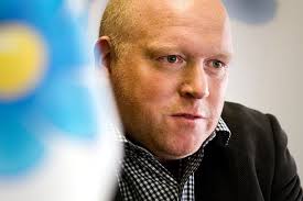 Dessa är indelade i 25 partidistrikt. Vi Tvingades Fora Andra Partiers Politik