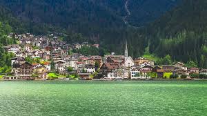 Maybe you would like to learn more about one of these? Civetta Und Alleghe Atemberaubende Skiabfahrten Und Urlaub Am Bergsee
