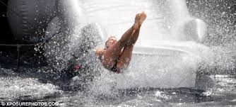 Chris Hemsworth S Wife Elsa Pataky Plummets Down A Steep Water Slide Just Hours After Announcing Pregnancy Daily Mail Online