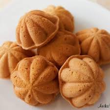 It is delicious dunked in hot coffee. Resepi Kuih Bahulu Sedap