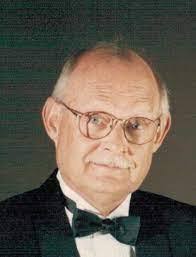 Charlie Knapp's Instagram, Twitter & Facebook