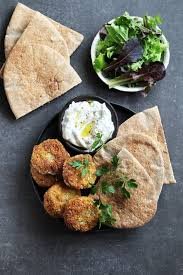 Les Falafels Des Croquettes Vegetariennes Et Parfumees D Autres Recetets De La Cuisine Libana Cuisine Libanaise Cuisine Libanaise Recette Recettes De Cuisine