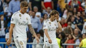 With casemiro mopping up defensively, modric doing a little bit of everything and kroos the pass master spraying the ball around the pitch, it was no wonder that liverpool were totally dominated. Real Madrid Zidane Splits Up Modric And Kroos Marca In English