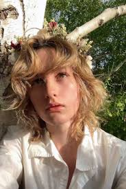 Flower Crown: A Tribute to Nature's Beauty