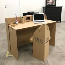 Cdiscount, sans conteste, qui avec son offre fait plus que. This Cardboard Desk Or Table Quart De Poil