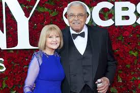 His mother, ruth, was a maid and teacher. James Earl Jones Bio Age Father Young Theatre Movies Darth Vader Star Wars Voice Lion King Wife Children Net Worth