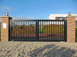 Ijzeren Hek Open Inrijpoort Met Poortopener Ijzer Hek Farm Poorten 7 460x345 Ijzeren Hekken Hekken Poort