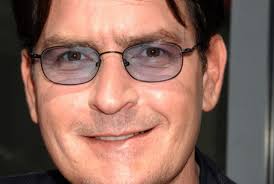 Charlie Sheen, dall'ospedale alla clinica per disintossicarsi