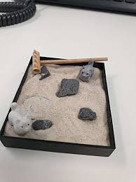 Some high quality and favorite options on amazon include paintspiration's zen garden kit ($29.99; Junta Australia S Review Of Zen Garden Litter Box A Little Piece Of Mindfulness