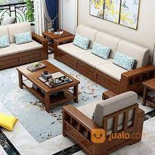 Bahan alami seperti kayu, serta kulit pada sofa menjadi tren pada tahun 2020 ini. Set Kursi Sofa Minimalis Trend 2020 Jakarta Barat Jualo
