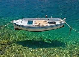 Villa Pieds Dans L Eau Avec Piscine Acces Direct Plage De Sable Six Fours Les Plages Six Fours Les Plages Bateau Flottant Le Brusc