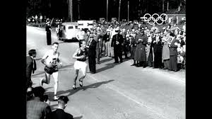Emil zátopek, naoko takahashi et eliud kipchoge à l'honneur. Emil Zatopek Wins 5 000m 10 000m Marathon Gold Helsinki 1952 Olympics Youtube