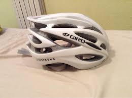 Beautiful livestrong giro ionos cycling helmet. Nuevo Vendo Casco Giro Livestrong Talla M 25 Foromtb Com