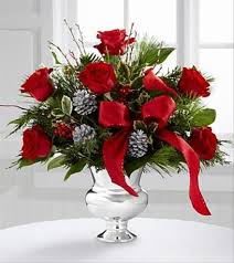 Buy Flowers Highland Ut Purchase Flowers From The Painted Daisy Christmas Flower Arrangements Christmas Floral Arrangements Christmas Floral Designs