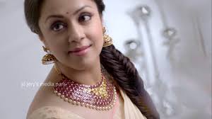 Perfect wedding needs a perfect wedding dress and a perfect hairstyle that compliments that dress. Jyothika Saravana Stores Thanga Nagai Maligai Gold Tvc Youtube