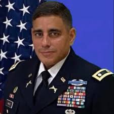De Ponce, PR- en Washington DC con 21 años en el Army. Tengo el mejor  trabajo que el Army ofrece, PBO y si extraño mi islita pero voy todo los  años a